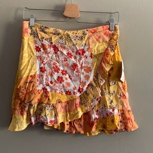 NWT patterned skirt forever 21